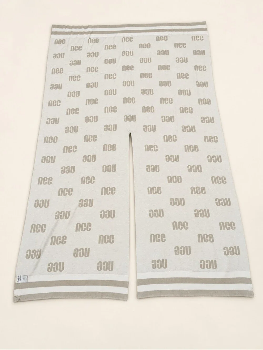 UGG graphic logo